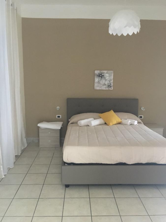 Dreams Pompei Bed & Breakfast Torre Annunziata Bagian luar foto